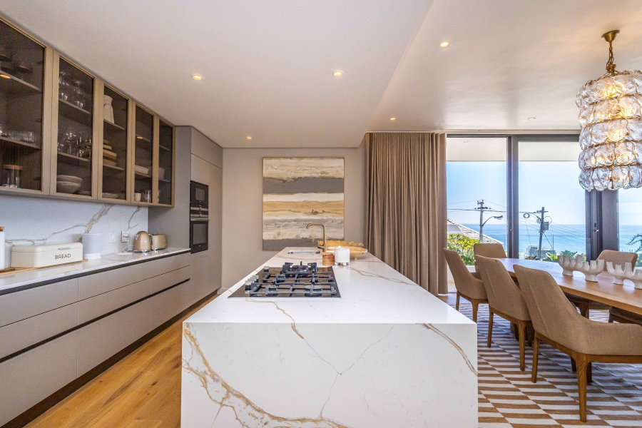 4 Bedroom Property for Sale in Fresnaye Western Cape